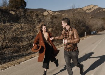 romantic getaways - couple