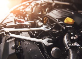 Warning Signs That Indicate Your Car Needs Repair Services