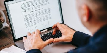 What Role Does Real Estate Database Software Play In Evaluating Right Data?